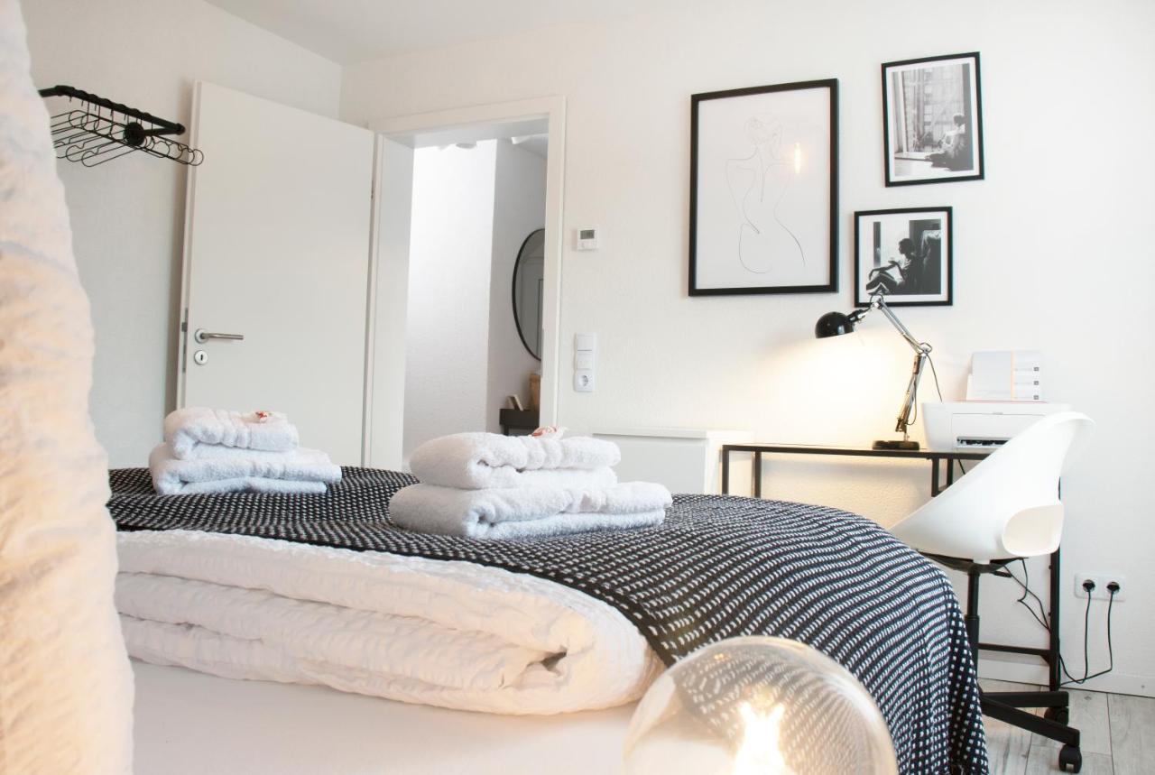 Blackncozy - Design Appartement Mit Boxspringbett Und Balkon Lorrach Ngoại thất bức ảnh